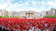 GORA ! - 4 millions de festayres aux San Fermínes